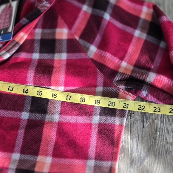 Eddie Bauer Ultrasoft Fleece ¼-Zip – Women’s Large – Dark Berry Plaid - Picture 8 of 9